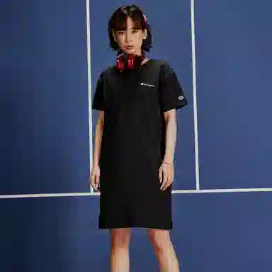 Champion WOMEN'S BASIC SS24 Logo