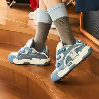 Champion Essentials Low-Top Sneakers