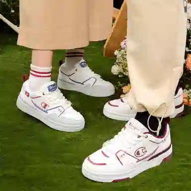 Champion Trainer Skate V1 Milk White/Student Red