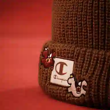 Champion Box Script Beanie Horse SS26