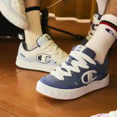 Champion Campus Atomic 1