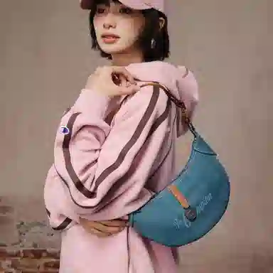 Champion Half moon Shoulder EC SS26