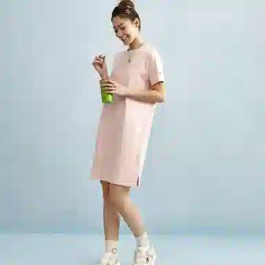 Champion WOMEN'S BASIC SS24 Logo