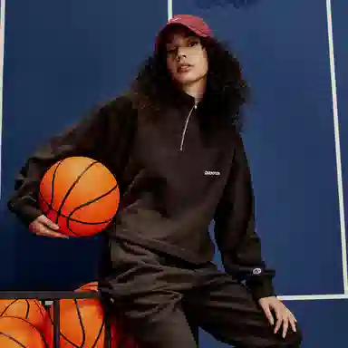 Champion WOMEN'S CASUAL SS24 Logo