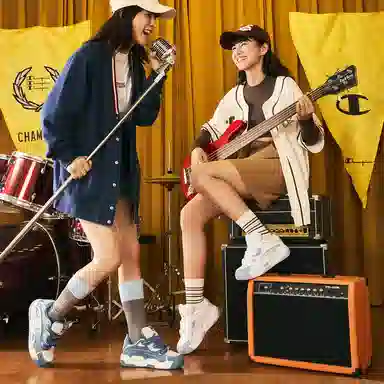 Champion Essentials Low-Top Sneakers