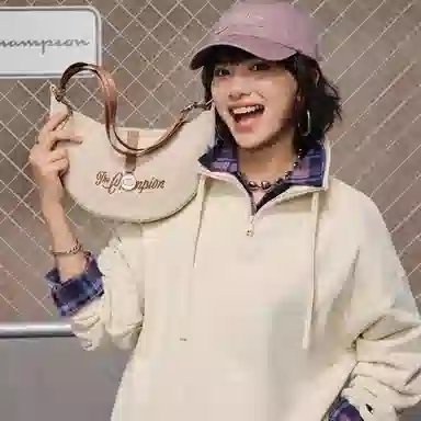 Champion Half moon Shoulder EC SS26