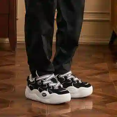 Champion Cloud Monster C-Logo