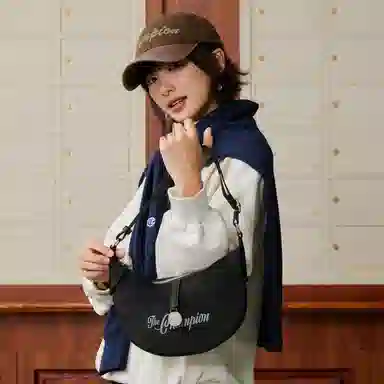 Champion Half moon Shoulder EC SS26