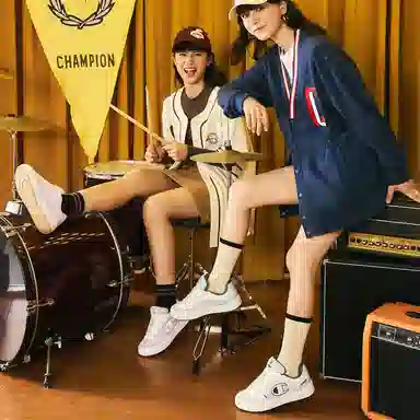 Champion Campus Atomic 1