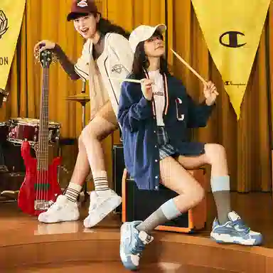 Champion Essentials Low-Top Sneakers