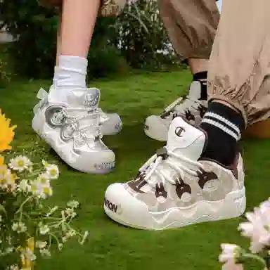 Champion Puffy Donut