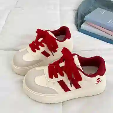 乐乐鱼 早秋学生配裙子百搭厚底运动通勤 增高 低帮 板鞋 女