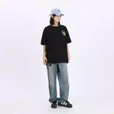 Gwola Logo Print T-Shirt