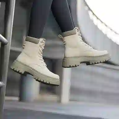 蕉下 轻软厚底 登山英伦风增高工装 短筒 马丁靴 女款