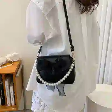 wiersaam Bow Pearl Chain Bag