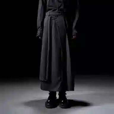 Huanzhe Asymmetric Skirt Black