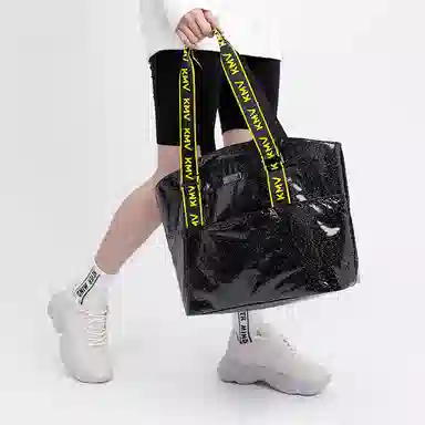 KMV Tote