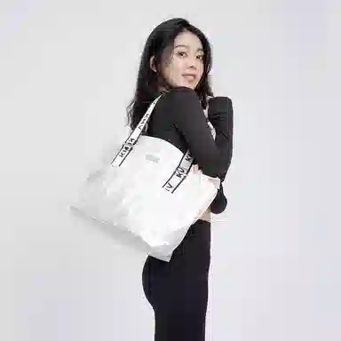 KMV Tote