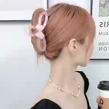 尚先生 冰透粉色镂空蝴蝶结大号亚克力鲨鱼夹甜美温柔多发量后脑勺抓夹 发饰 女款