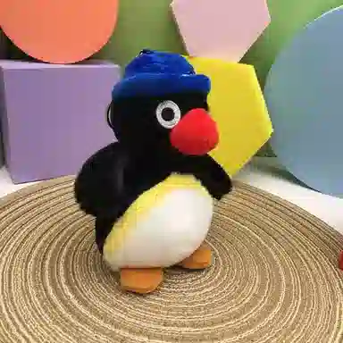 尚先生 可爱萌宠创意卡通精致玩偶卡通可爱摸鱼企鹅公仔包包背包挂饰车 毛绒 挂件 女款