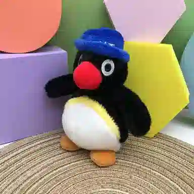 尚先生 可爱萌宠创意卡通精致玩偶卡通可爱摸鱼企鹅公仔包包背包挂饰车 毛绒 挂件 女款