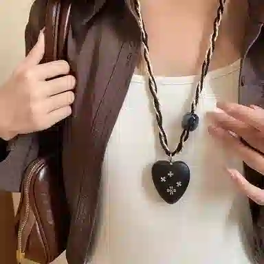 尚先生 轻奢复古木质大爱心十字架气质独特个性时尚颈链锁骨链#好运 树脂 项链 女款