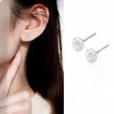 999
