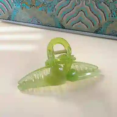 尚先生 冰透绿色抓夹甜美清新树脂爱心鲨鱼夹多发量后脑勺盘发发夹 发饰 女款