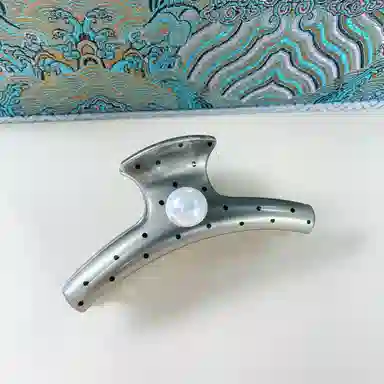 尚先生  法式气质波点圆珠抓夹优雅甜美温柔鲨鱼夹简约百搭发夹新款头饰 发饰 女款