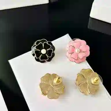 尚先生 山茶花朵复古时尚气质百搭轻奢风高级感 合金 耳钉 女款