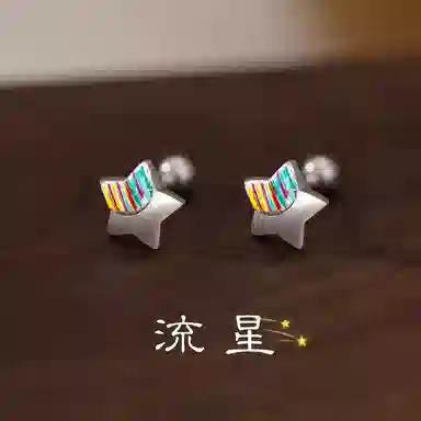 s999