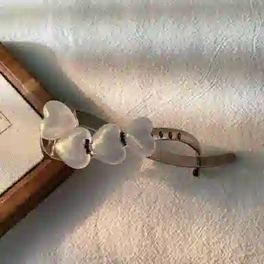 尚先生 日常百搭复古简约优雅气质扭扭夹渐变珠珠后脑勺发饰爱心夹 亚克力 发夹 女款