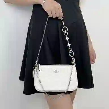nolita19 coach
