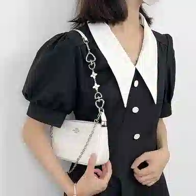 nolita19 coach