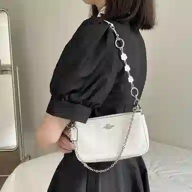 nolita19 coach