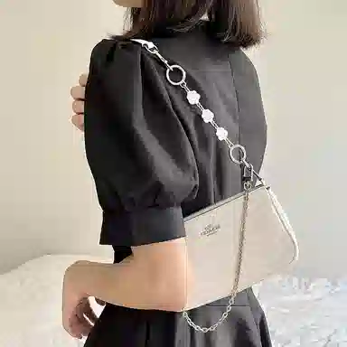 nolita19 coach