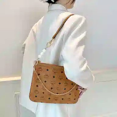MCM TOTE