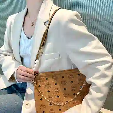MCM TOTE