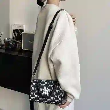 Shehujiangxin Black Bag