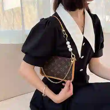LV Carryall