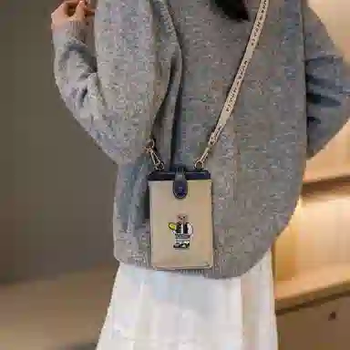 北包包 小众图案设计休闲简约日常通勤时尚百搭 帆布 帆布包单肩斜挎包 小号 女款 白色衬衫熊/滑板熊/皇冠熊