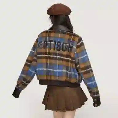 EPTISON WOMAN BACK TO 1990S