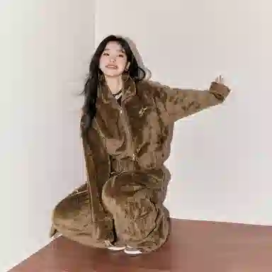 EPTISON WOMAN BACK TO 1990S