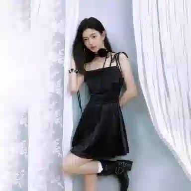 EPTISON WOMAN Chaotic Romance