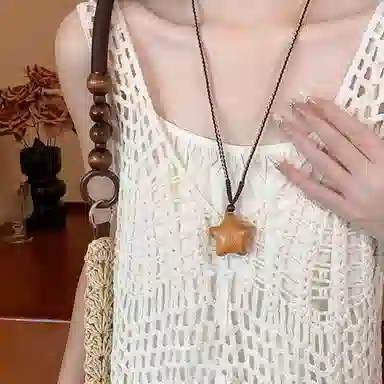 色菲尔 民族风星星月亮复古新中式潮酷国风国潮可爱少女森系时尚日常通勤学生百搭 鸡翅木 项链 男女同款情侣款