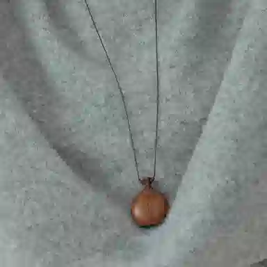 【高品质】 色菲尔 小巧酒壶木质吊坠 复古新中式国风森系民族风时尚通勤日常百搭毛衣链 鸡翅木 项链 男女同款情侣款