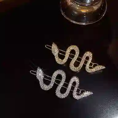 色菲尔 侧边生肖灵蛇刘海红色侧边前额碎发边夹本满钻边夹高级感碎盘发器 合金 发夹 女款