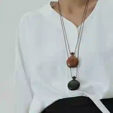 【高品质】 色菲尔 小巧酒壶木质吊坠 复古新中式国风森系民族风时尚通勤日常百搭毛衣链 鸡翅木 项链 男女同款情侣款