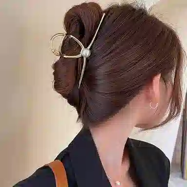 色菲尔 金色珍珠抓夹 高级感珍珠鲨鱼夹大号抓夹女后脑勺盘发显发量多显脸小金属夹子头饰 合金 发夹 女款