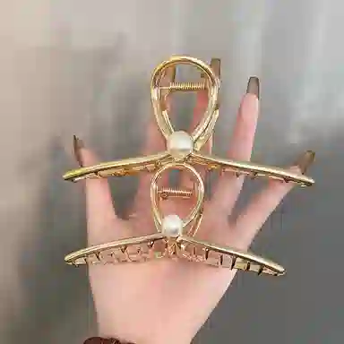 色菲尔 金色珍珠抓夹 高级感珍珠鲨鱼夹大号抓夹女后脑勺盘发显发量多显脸小金属夹子头饰 合金 发夹 女款